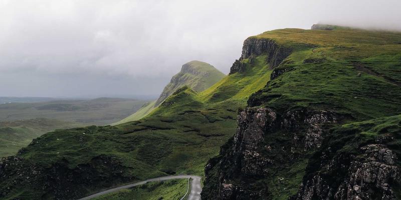 构建主动式安全防护体系：阿尔斯盾如何通过行为异常检测与自动化响应守护劳保用品行业